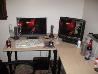 Rogue's desk Clean Rogue's desk Clean